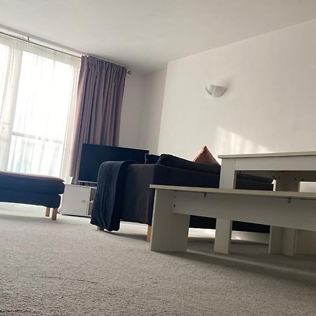 2 Bedroom Near Ocean Village Marina Port Apartment Southampton Exteriör bild