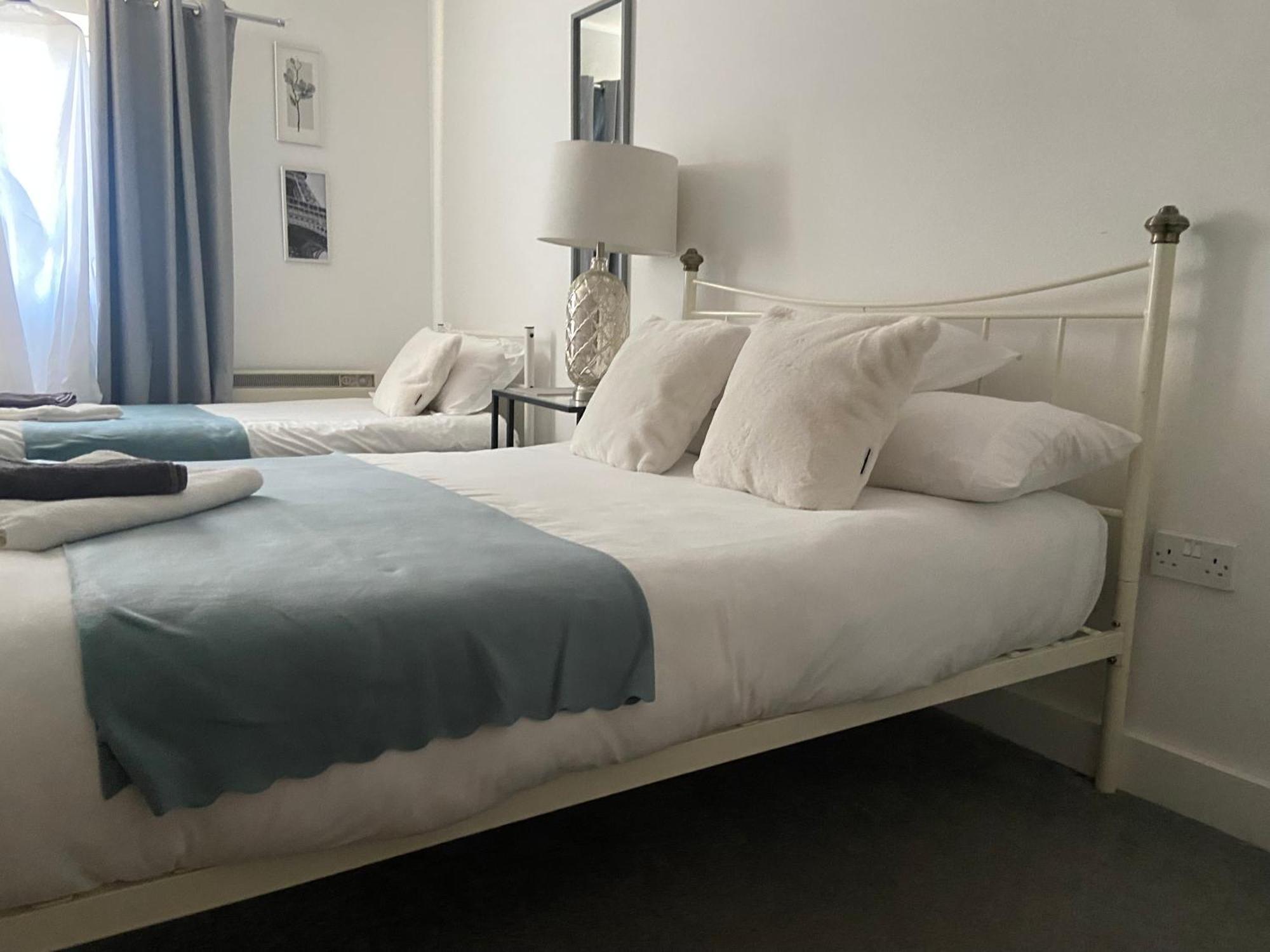 2 Bedroom Near Ocean Village Marina Port Apartment Southampton Exteriör bild